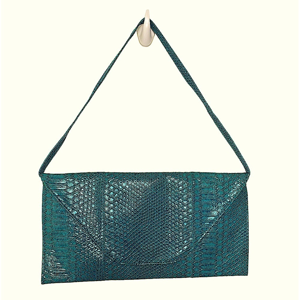 Snake Print Faux Leather Women Envelope Purse/Clutch. Green